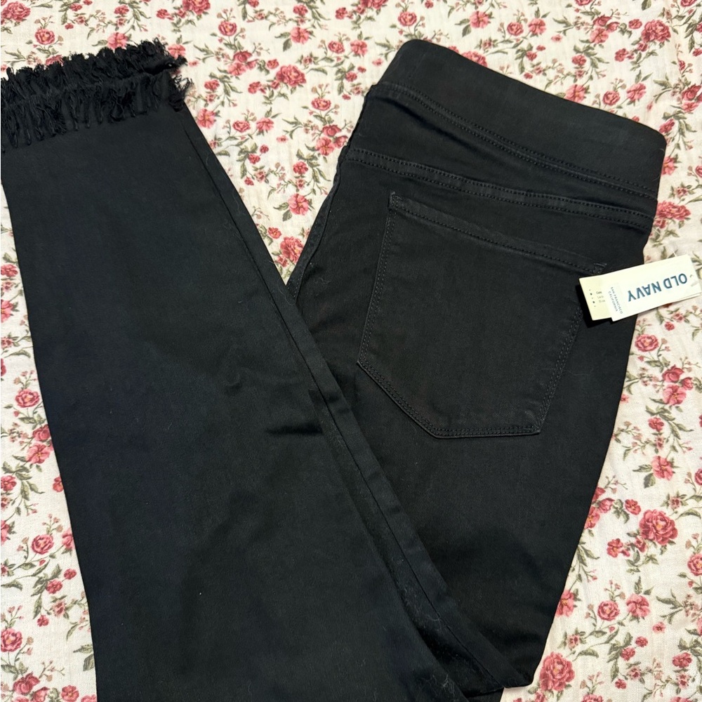 Old Navy Women's Distressed Black Skinny Jeans
